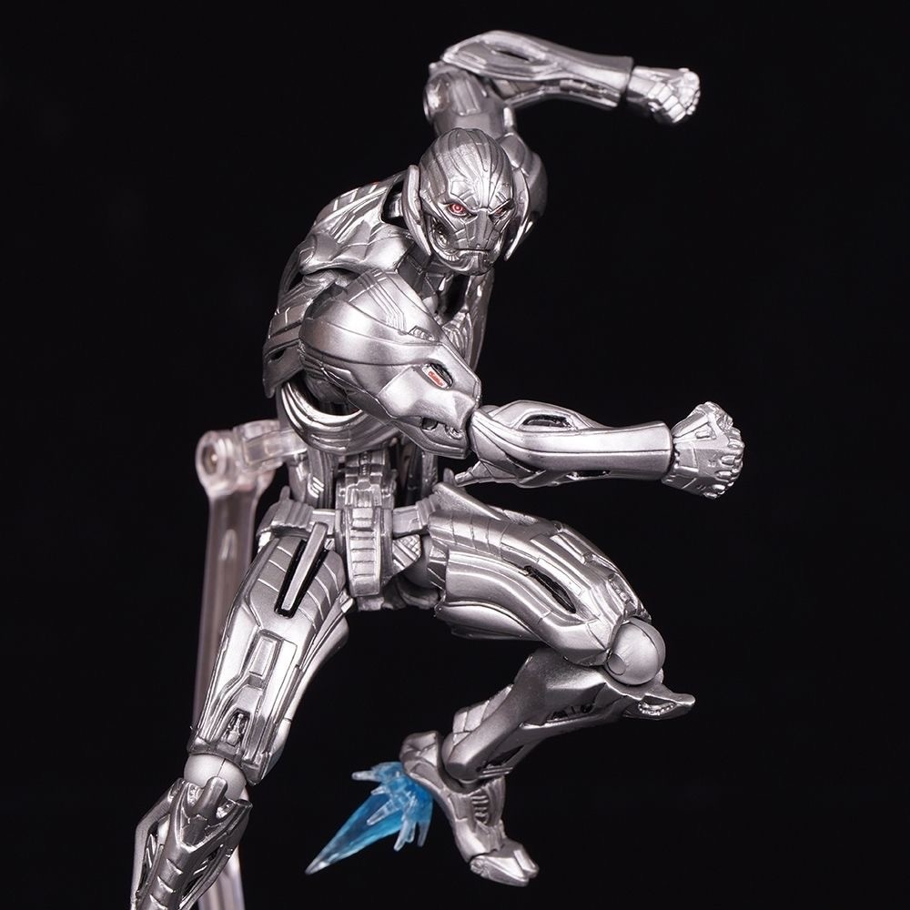 Anime Figure Super Villain Yas - огляд і ціна Model Kit Ultron