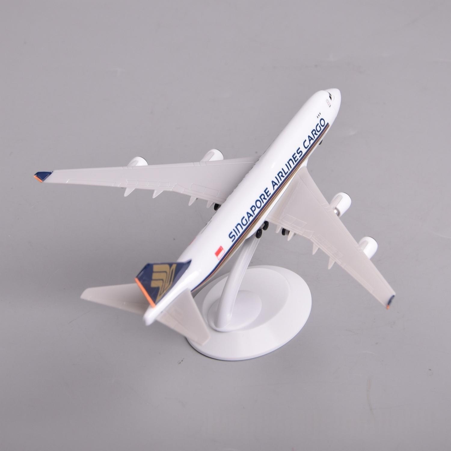 20cm Plastic Model Aircraft B7 - огляд і ціна Model Kit Singapore