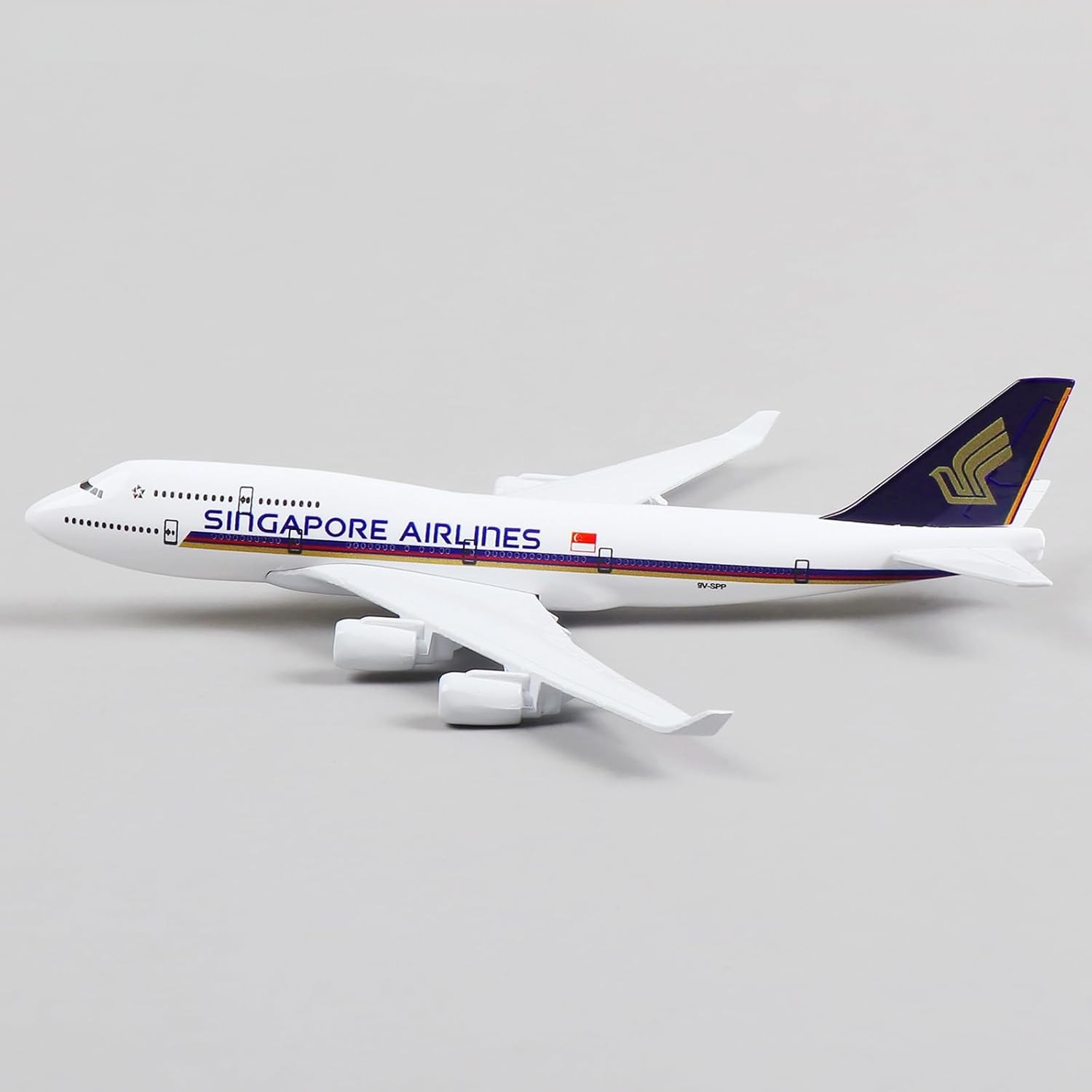 16cm 1/400 Scale Singapore B74 - огляд і ціна Model Kit Singapore